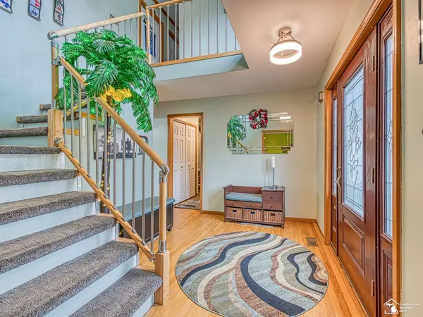 20087 Herzog DR, Rockwood, MI 48173