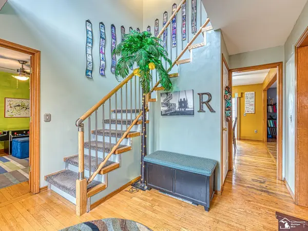 20087 Herzog DR, Rockwood, MI 48173