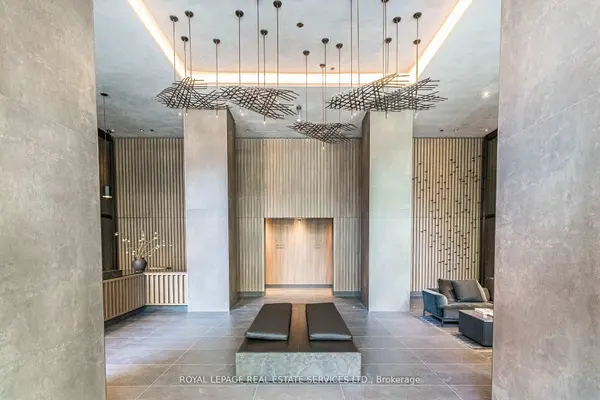 55 Charles ST E #3904, Toronto C08, ON M4Y 0J1