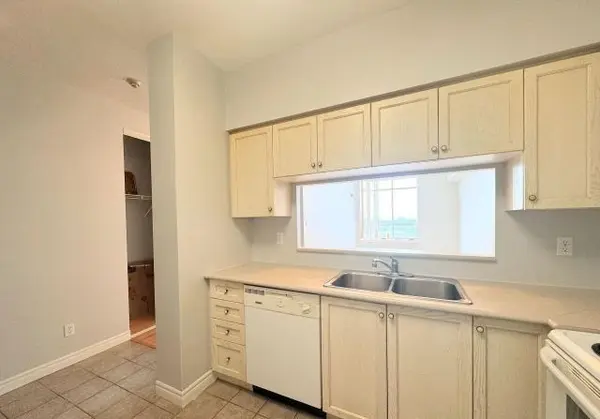 1700 Eglinton AVE E #PH7, Toronto C13, ON M4A 2Z4