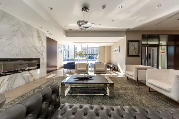 38 Lee Centre DR #2303, Toronto E09, ON M1H 3J7