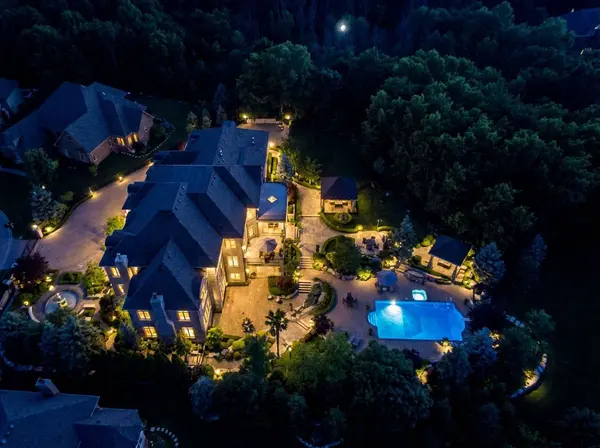 30 Nightfall CT, Vaughan, ON L0J 1C0