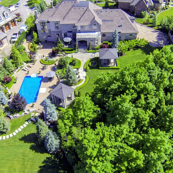 30 Nightfall CT, Vaughan, ON L0J 1C0