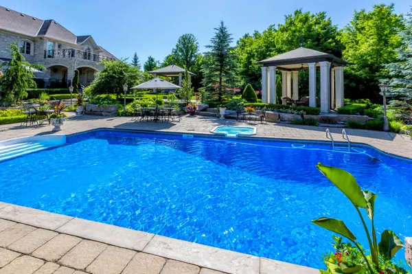 30 Nightfall CT, Vaughan, ON L0J 1C0