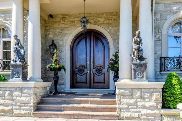 30 Nightfall CT, Vaughan, ON L0J 1C0