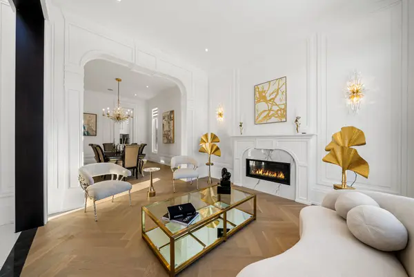 95 May AVE, Richmond Hill, ON L4C 3S7