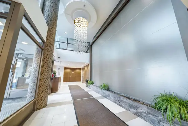 75 Norman Bethune AVE #909, Richmond Hill, ON L4B 0B6