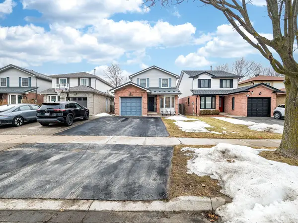 2036 Chrisdon RD, Burlington, ON L7M 3W8