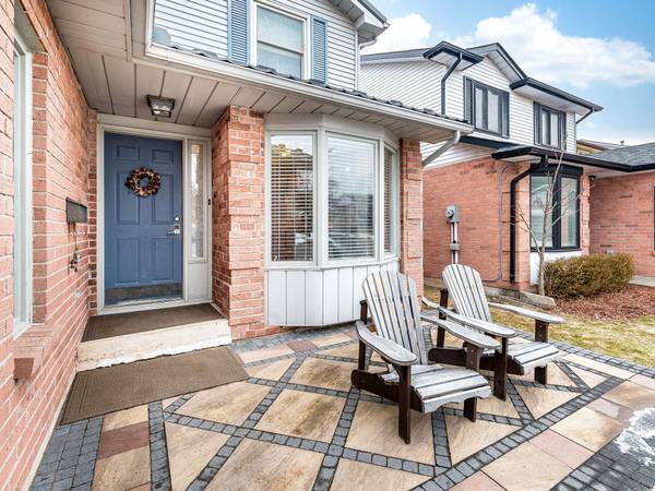 2036 Chrisdon RD, Burlington, ON L7M 3W8