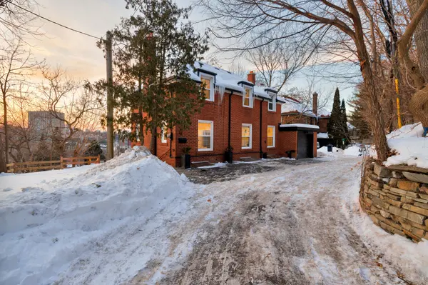 19 Halford AVE, Toronto W02, ON M6S 4G1