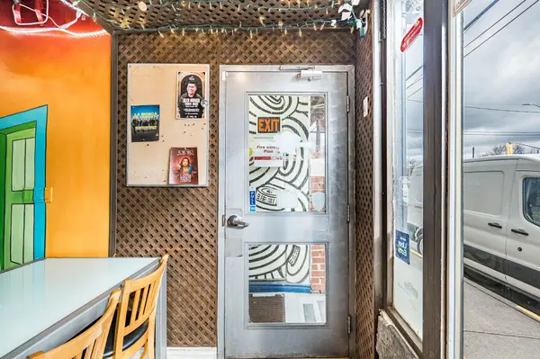 2848 Dufferin ST, Toronto W04, ON M6B 3S3