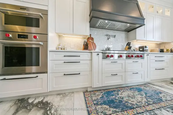 2401 Irene CRES, Oakville, ON L6M 5M5