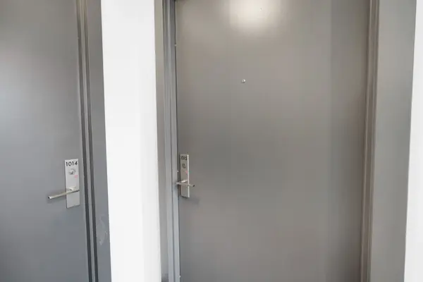 86 Dundas ST E #1015, Mississauga, ON L5A 1W4