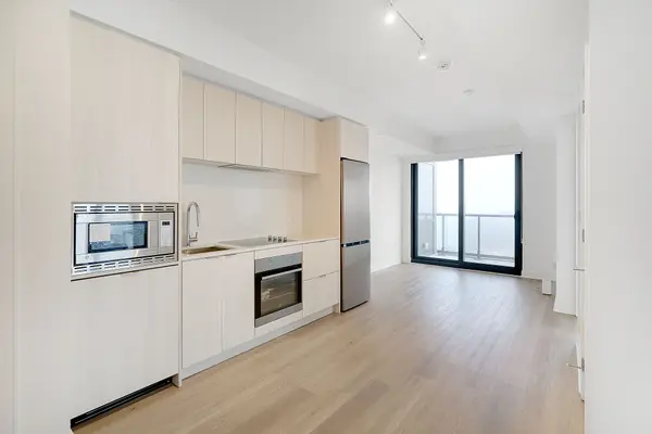 86 Dundas ST E #1015, Mississauga, ON L5A 1W4