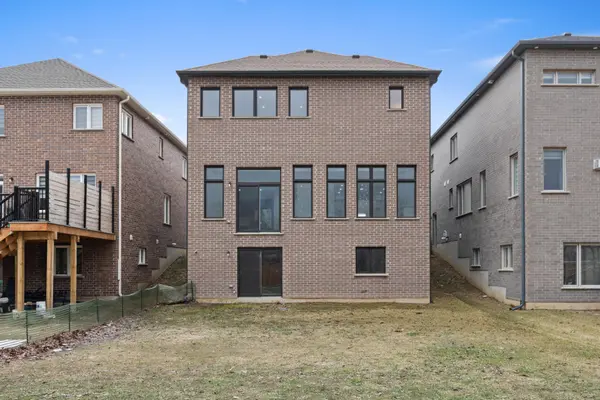 196 Freure DR, Cambridge, ON N1S 0A9