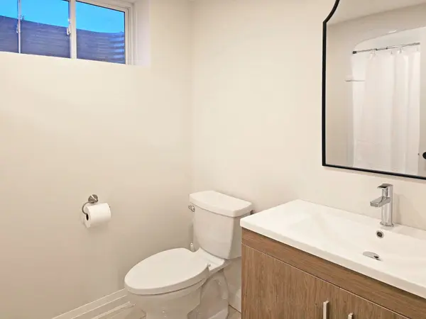 11 MANHATTAN CT #LOWER, St. Catharines, ON L2R 0B8