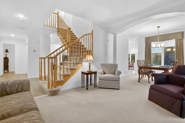 3113 Apple Hill DR S, Blossom Park - Airport And Area, ON K1T 3Z2