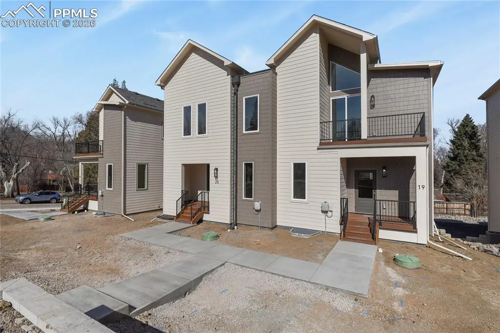 7 Noyer CT, Colorado Springs, CO 80906