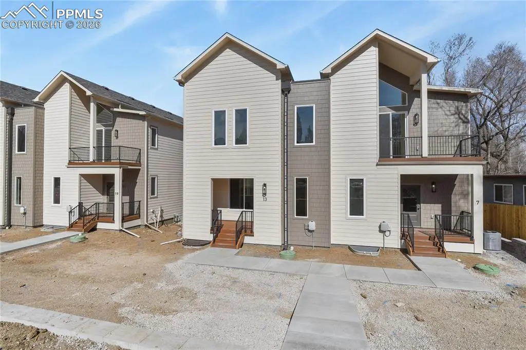 13 Noyer CT, Colorado Springs, CO 80906