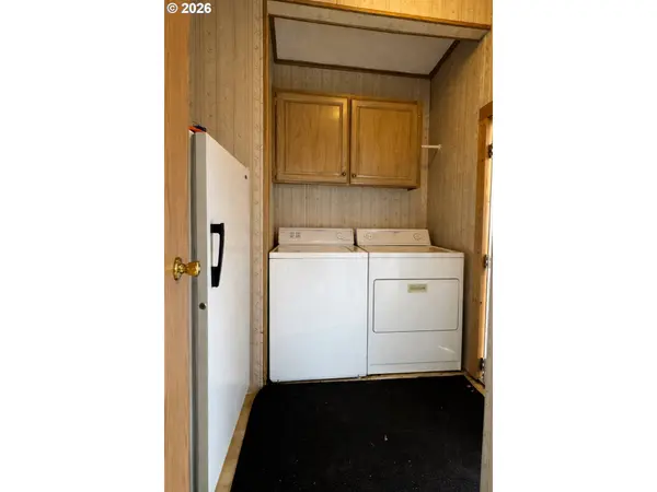 701 2ND ST, Cove, OR 97824