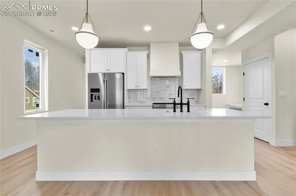 25 Noyer CT, Colorado Springs, CO 80906