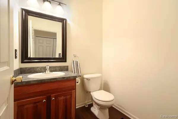 48608 Oak Bridge DR, Canton Charter Township, MI 48188