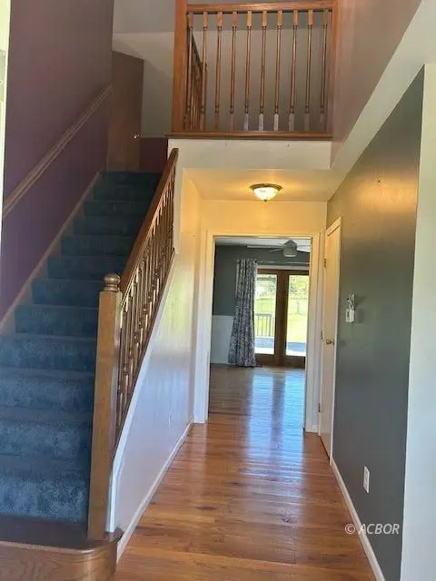 17777 Mush Run Rd, Athens, OH 45701