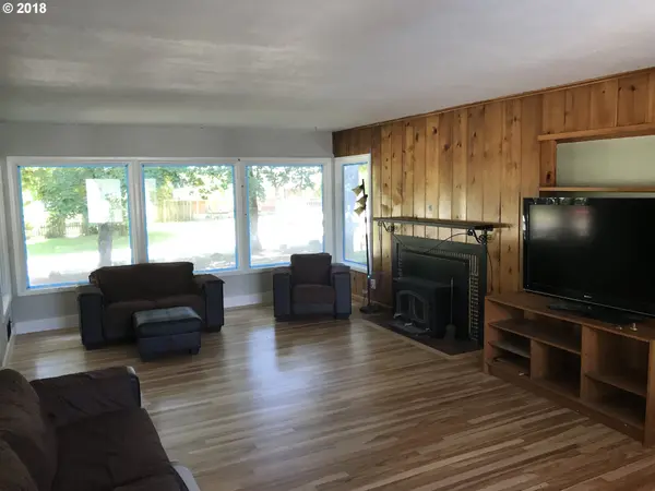 13275 SW DAVIES RD, Beaverton, OR 97008