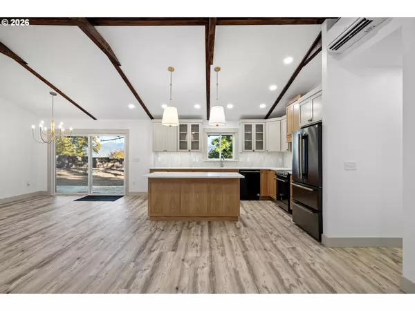 Cottage Grove, OR 97424,79579 ABBOTT LN