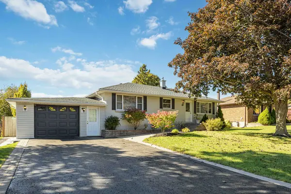 14 Ferguson AVE, Whitby, ON L1M 1A6