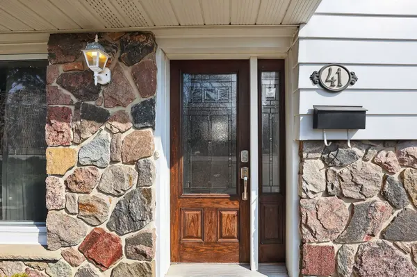 41 Staveley CRES, Brampton, ON L6W 2S1