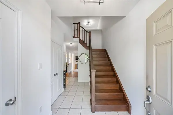 10 Liddycoat LN #4, Hamilton, ON L9G 0A7