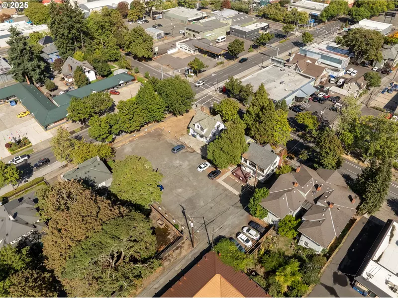 6th ST, Eugene, OR 97401