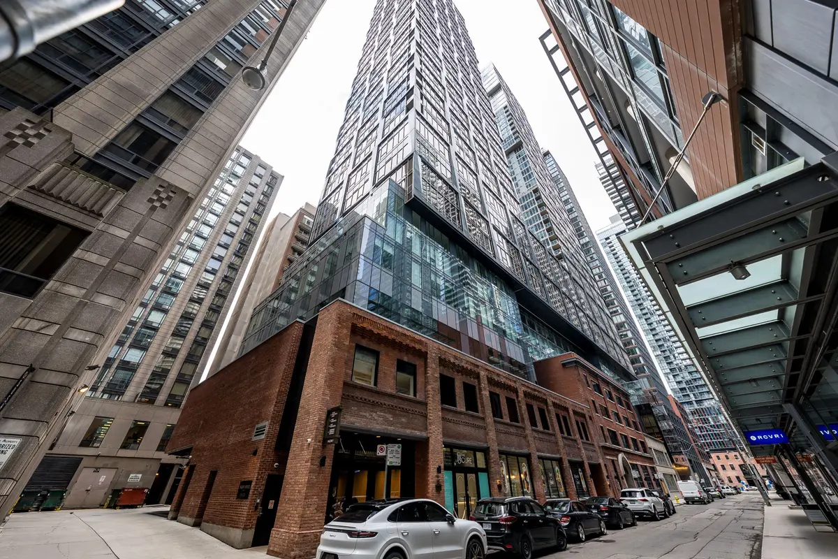 15 Mercer ST #3504, Toronto C01, ON M5V 1H2