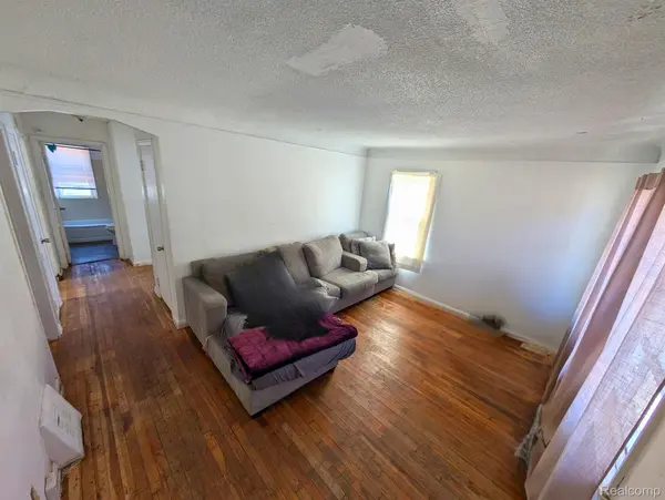 19746 Cooley ST, Detroit, MI 48219