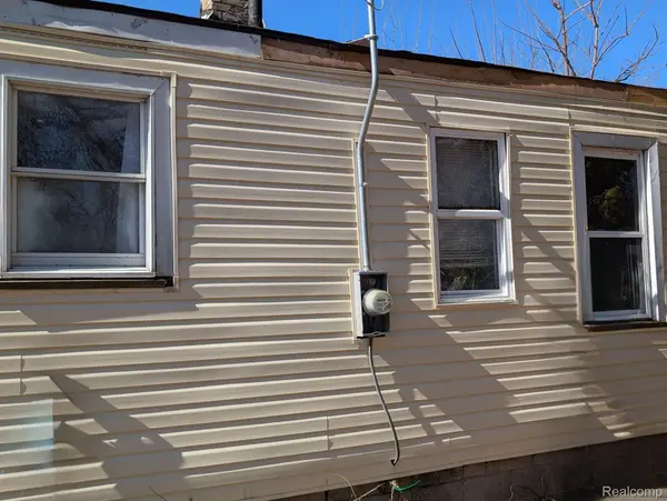 19746 Cooley ST, Detroit, MI 48219