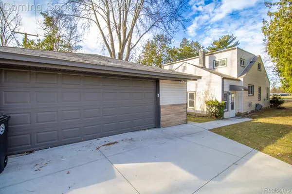 14888 Sunbury ST, Livonia, MI 48154