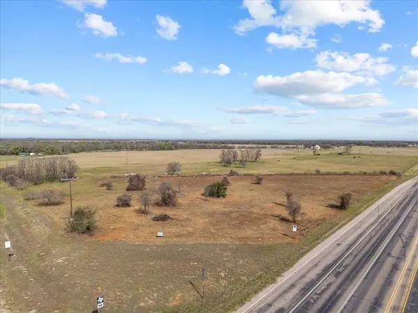 2114 Fm 933,  Aquilla,  TX 76622