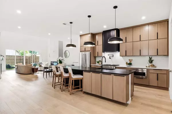 Dallas, TX 75229,4322 Sexton Lane