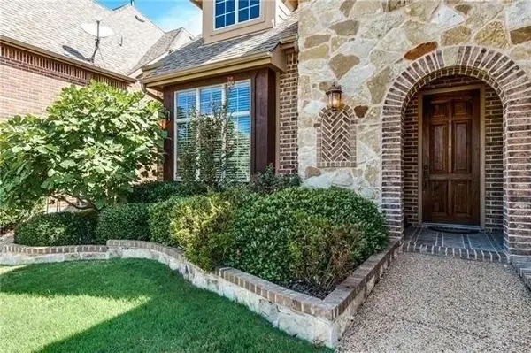 7326 Canadian Drive, Irving, TX 75039