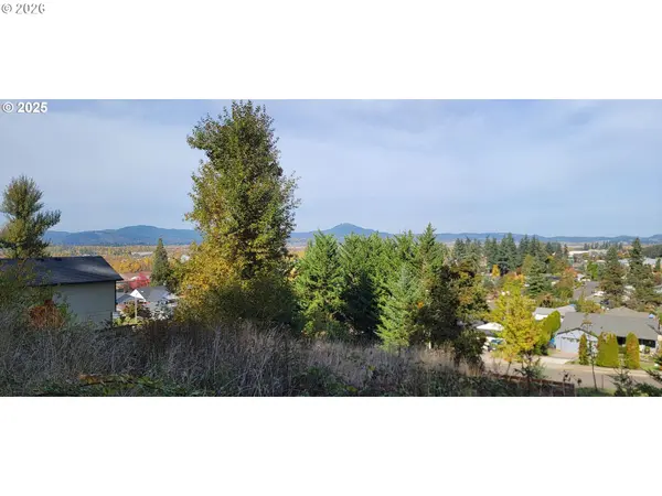 1 Queens AVE, Creswell, OR 97426