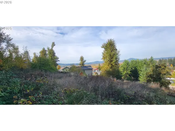 1 Queens AVE, Creswell, OR 97426