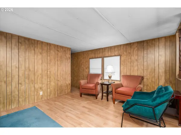 5335 MAIN ST #7, Springfield, OR 97478