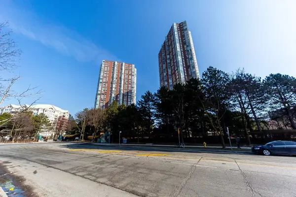 7 Concorde PL #1602, Toronto C13, ON M3C 3N4