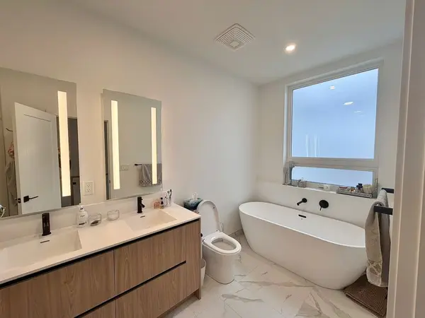 35 Lou Parsons WAY #64, Mississauga, ON L5H 0B2