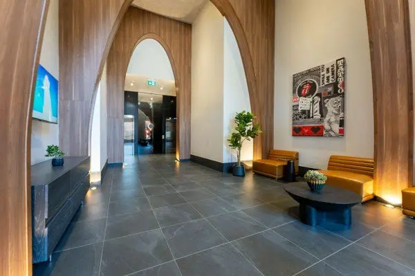 270 Dufferin ST W #1207, Toronto W01, ON M6K 0H8