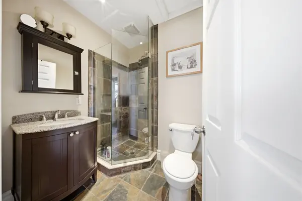 1083 Indiana RD E, Haldimand, ON N0A 1C0