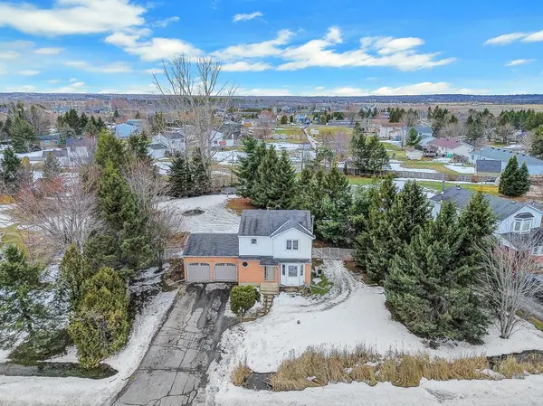 121 Porcupine TRL, Constance Bay - Dunrobin - Kilmaurs - Woodlawn, ON K0A 1T0