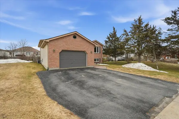 4 Harbourview CRES, Prince Edward County, ON K0K 3L0