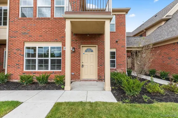 48480 Bridge Way #570, Canton Charter Township, MI 48188